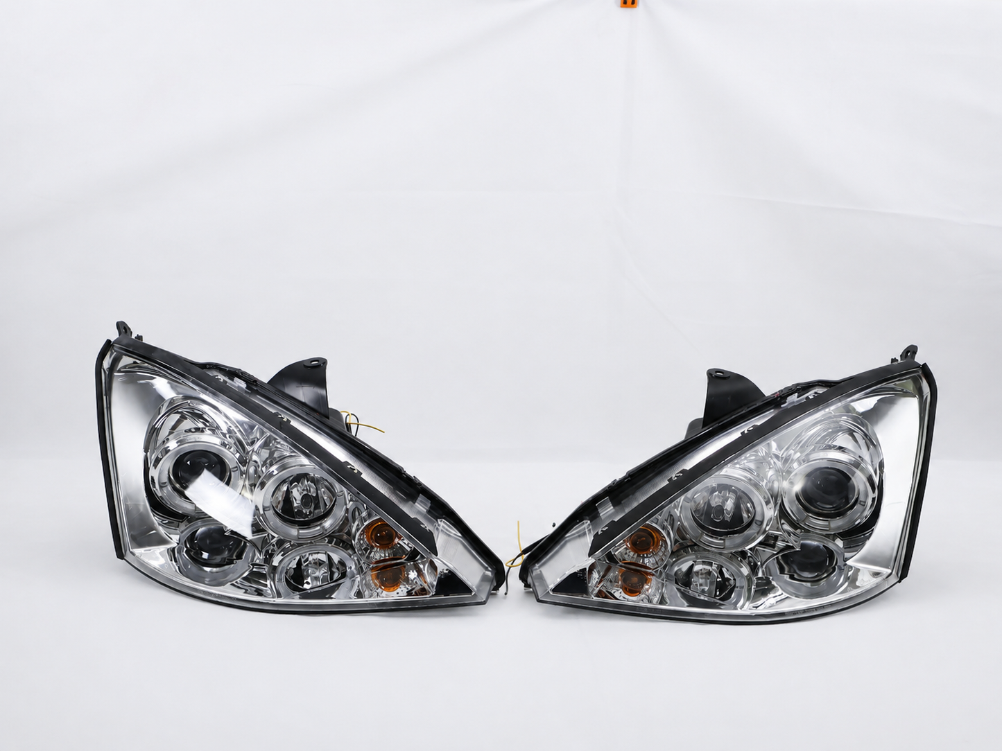Faros Led Ford Focus 98-00 Ojo De Angel Cromados Par
